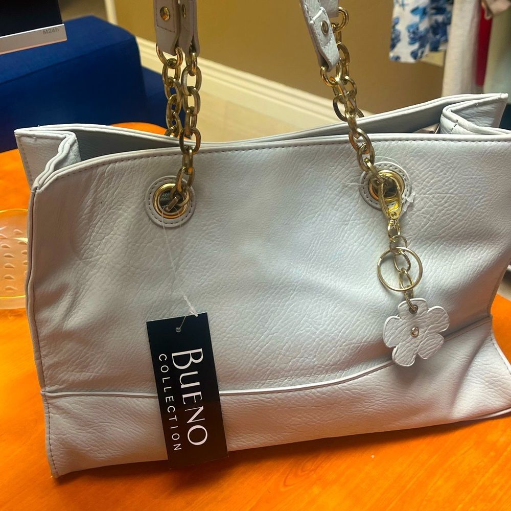 New Bueno Collection Purse Light Grey with Gold Hardware Cute &‎ Flower Accent